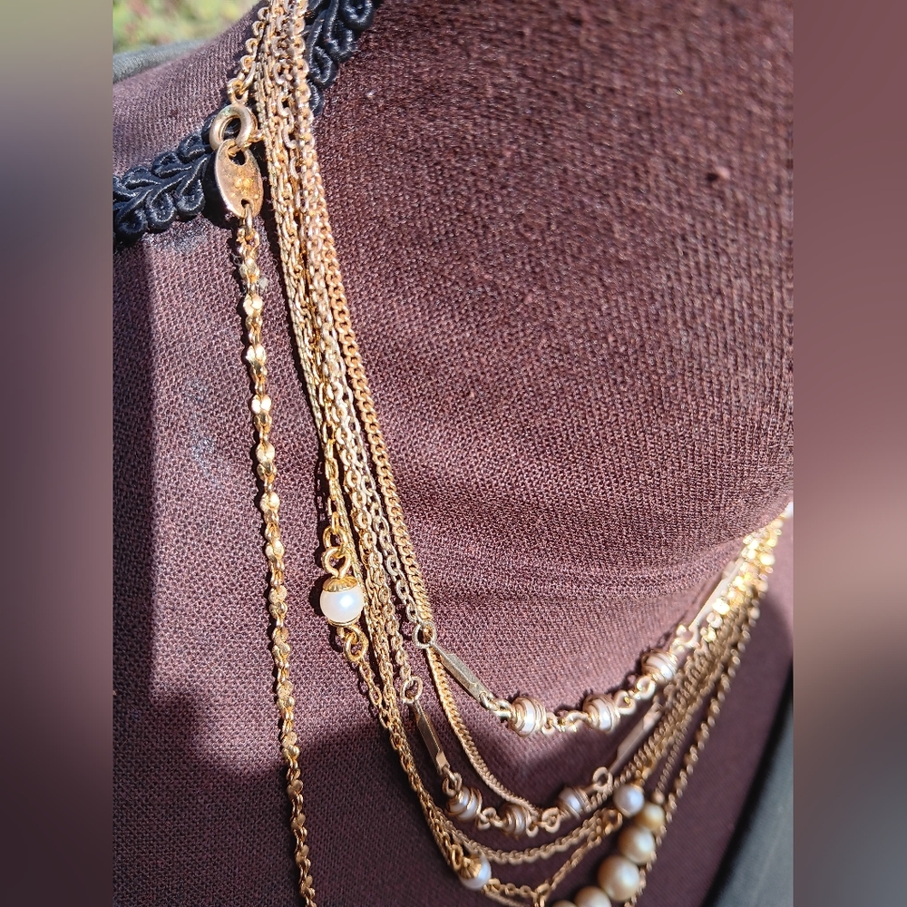 Avon Gold Tone Pearl Necklace lot - Picture 6 of 6